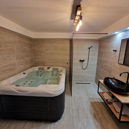 Apartment Stipe Solin Exterior photo