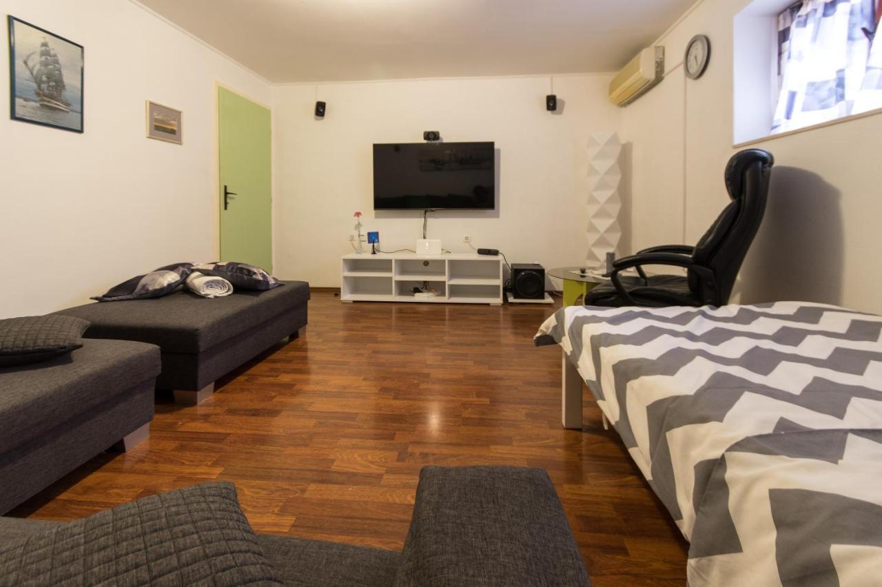 Apartment Stipe Solin Exterior photo